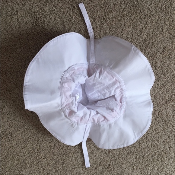 Baby Sun Hat w. Pink Bow & Chin Strap - Picture 4 of 6